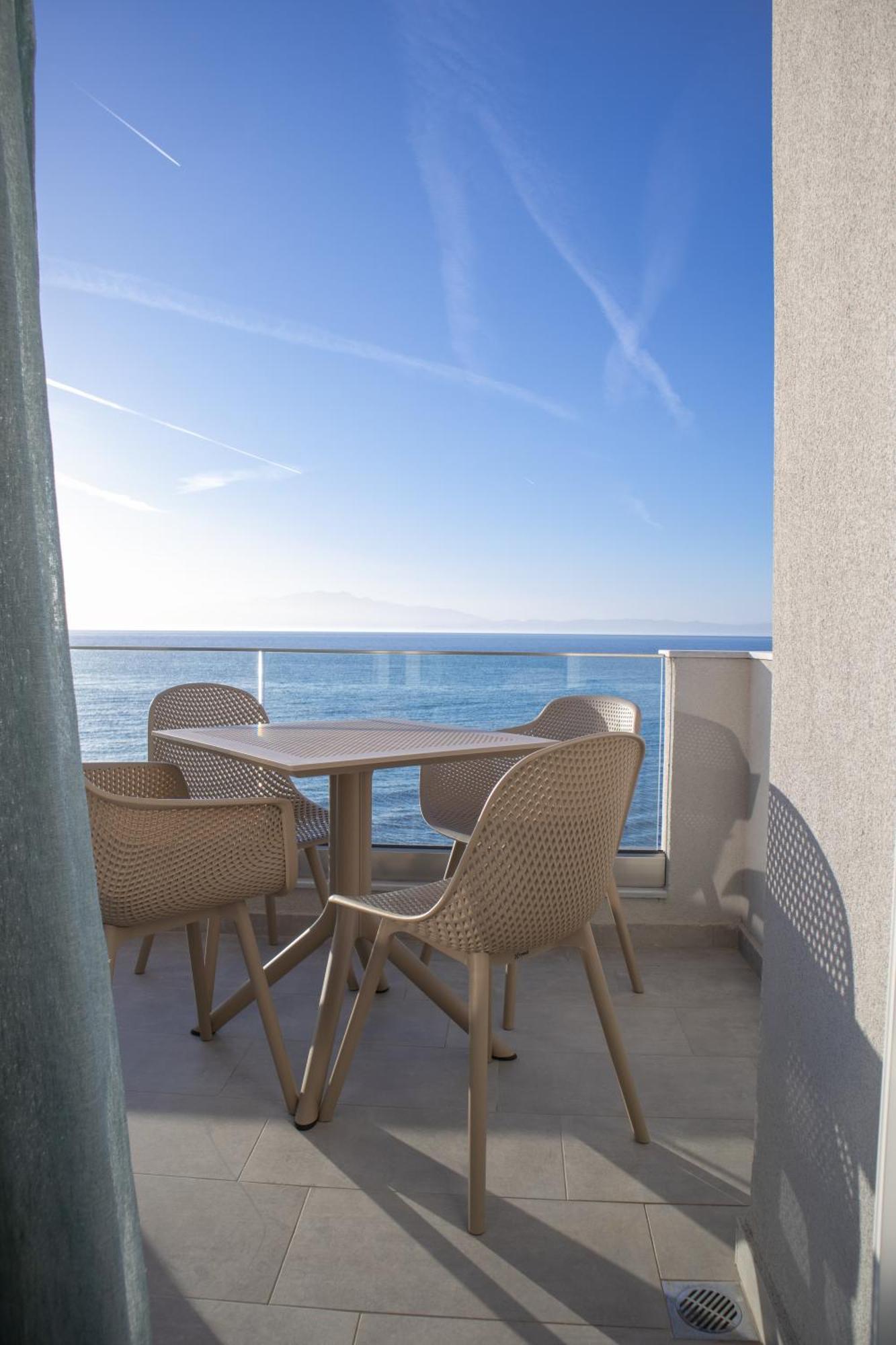 Olive & Sea Luxury Suites Skala Sotiros Exterior foto