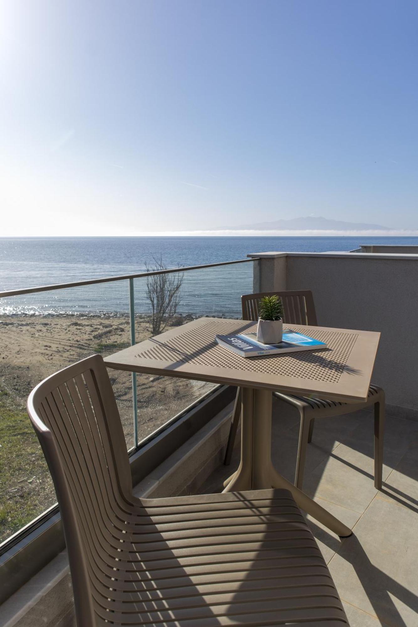 Olive & Sea Luxury Suites Skala Sotiros Exterior foto