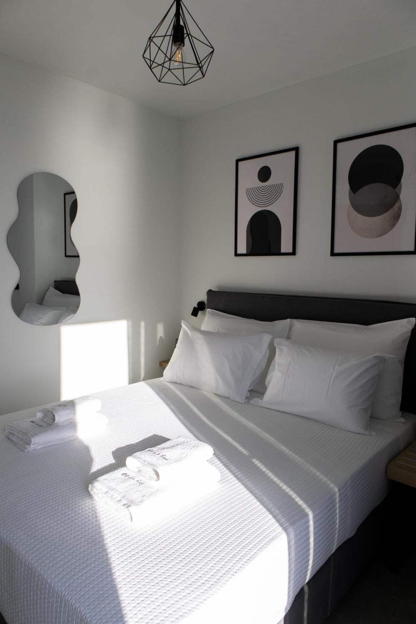 Olive & Sea Luxury Suites Skala Sotiros Exterior foto